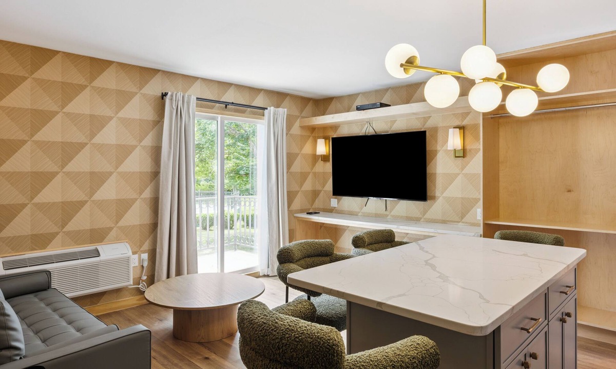 Riverhead Hotel | Greenview Inn Riverhead