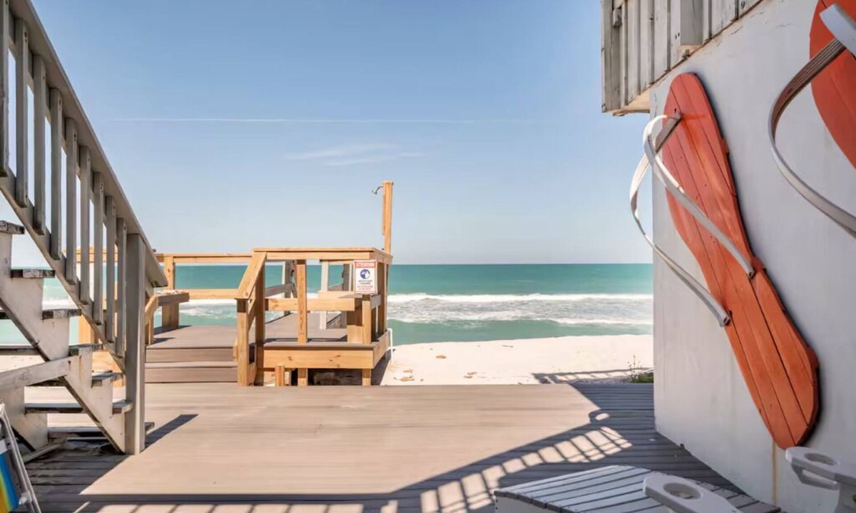 Floridana Beach House | Ground Floor Direct Oceanfront House w/Private Patio and Steps to Beach Access 🌅🏝️