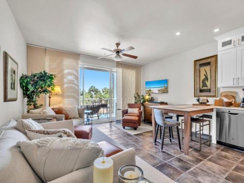 Gulf Place House | Gulf Place Cabanas 207 private beach access