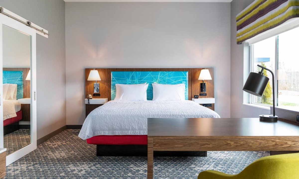 North Haven Hotel | Hampton Inn & Suites By Hilton North Haven