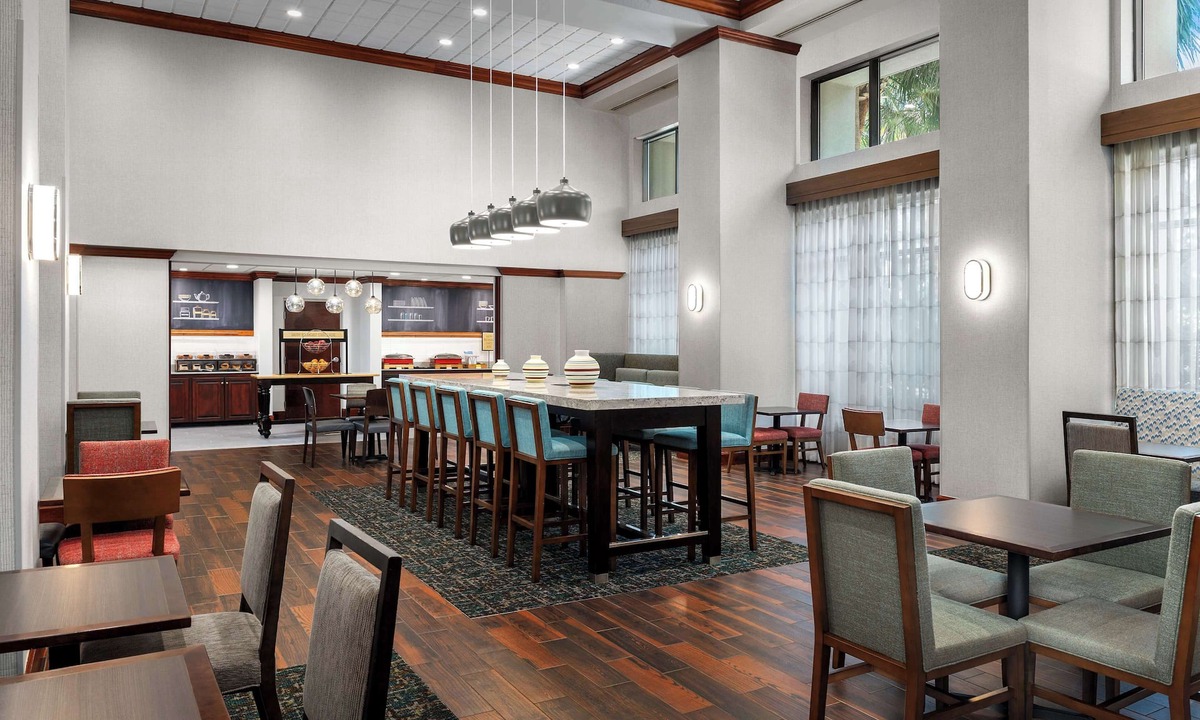 Lake Mary Hotel | Hampton Inn & Suites Lake Mary At Colonial Townpark
