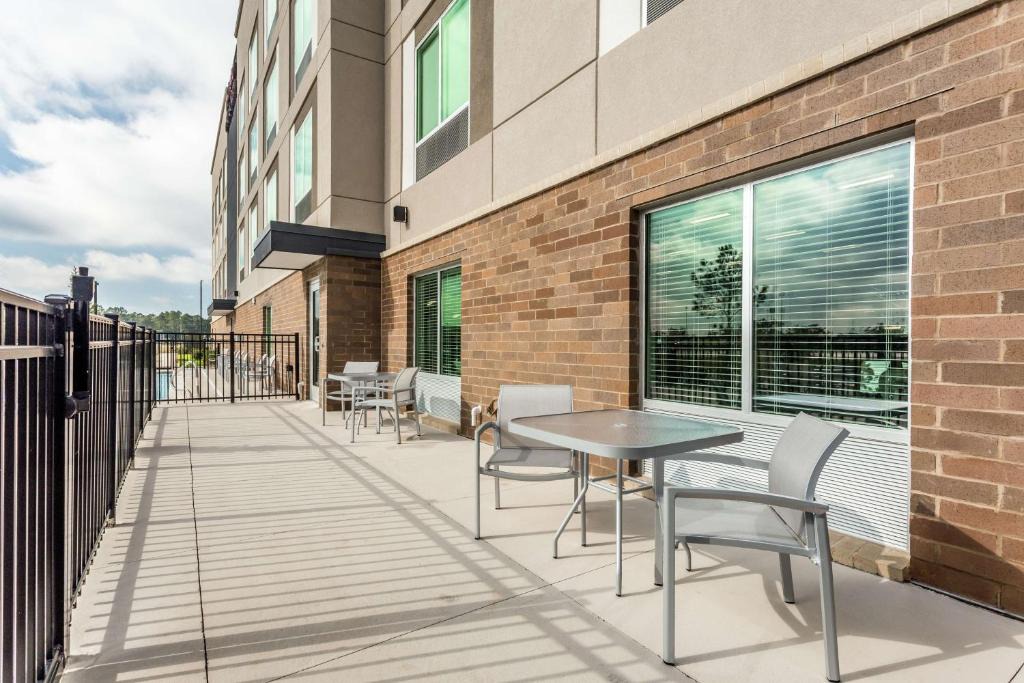 Saraland Hotel | Hampton Inn & Suites Saraland Mobile