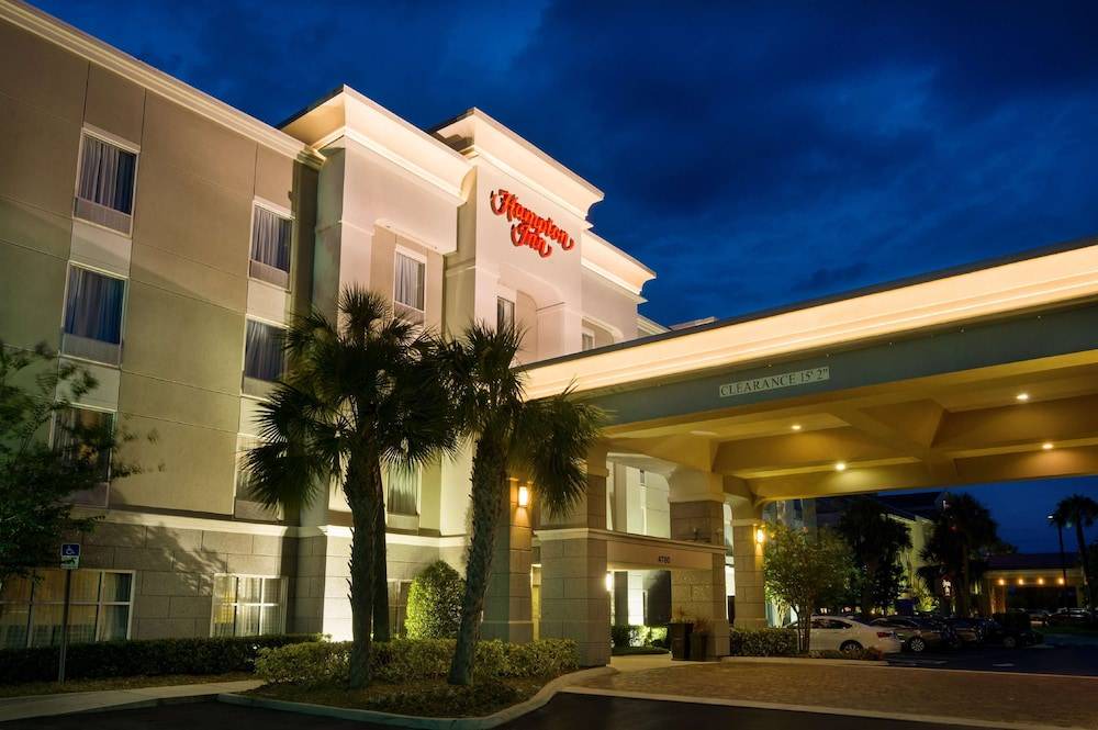 Titusville Hotel | Hampton Inn Titusville/I-95 Kennedy Space Center