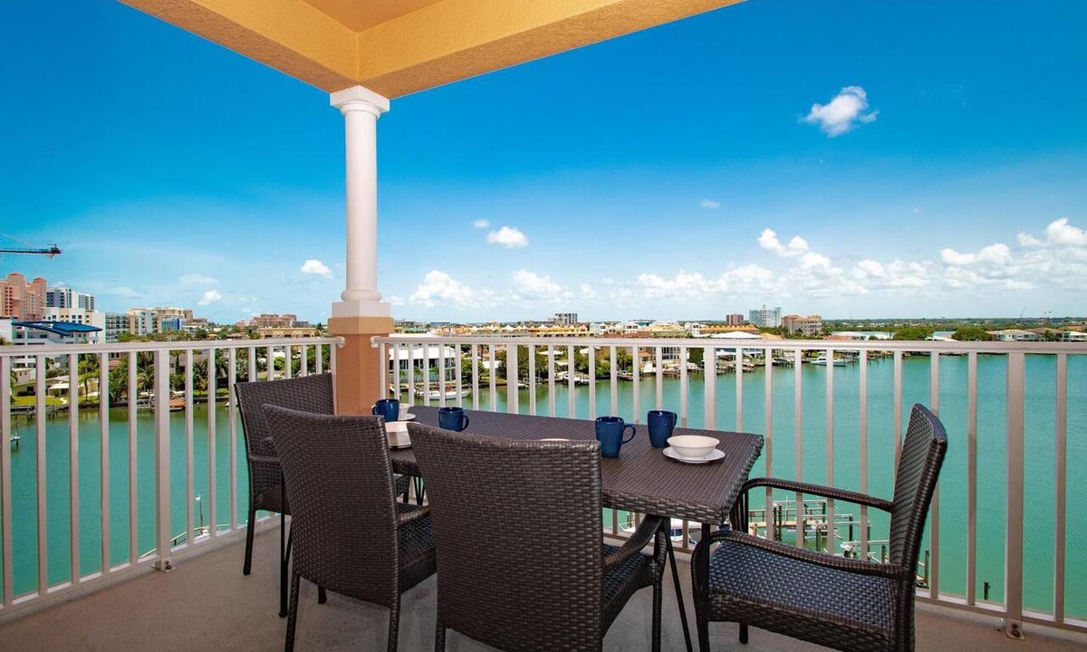 Clearwater Beach Condo | Harborview Grande 604 - 6th Floor Waterfront Condo