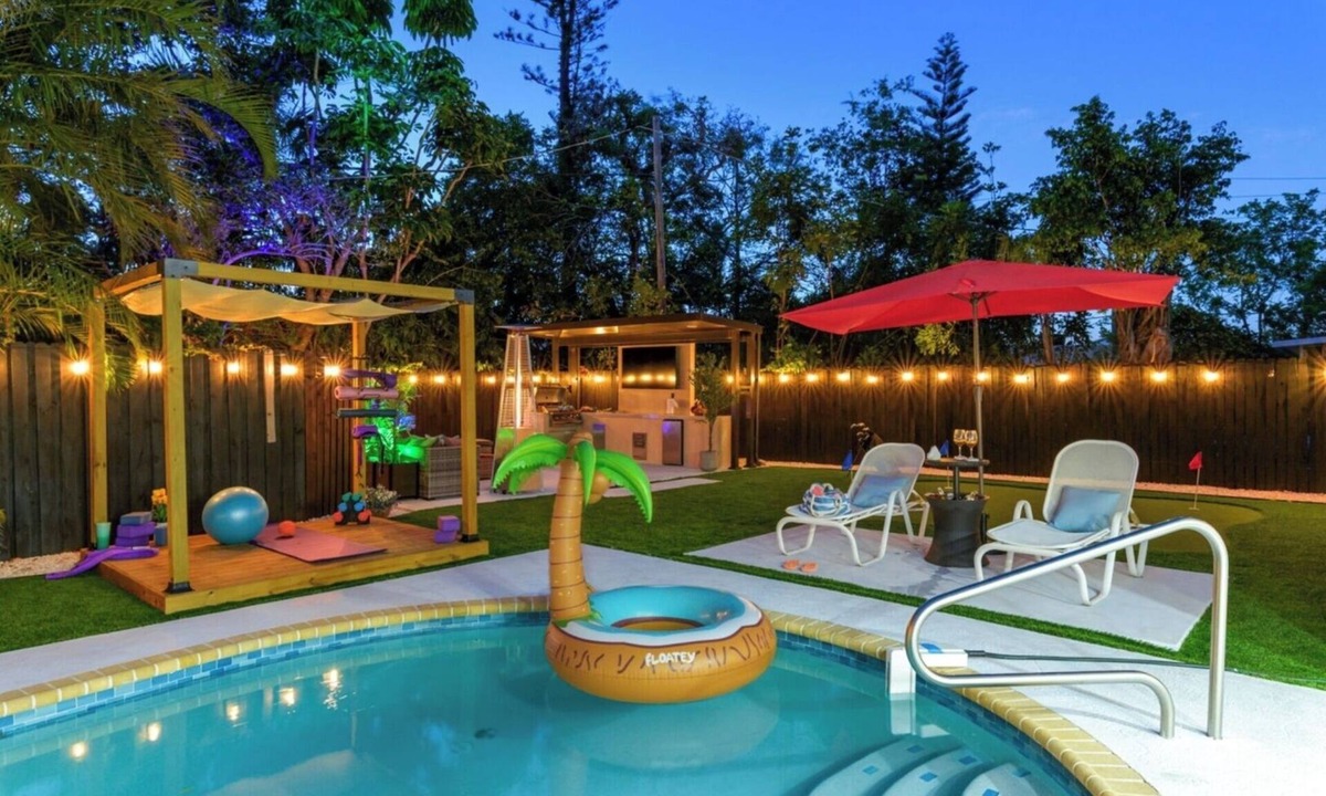 South Bradenton Villa | HeatedPool HotTub OutdoorKitchen/Theater/Games