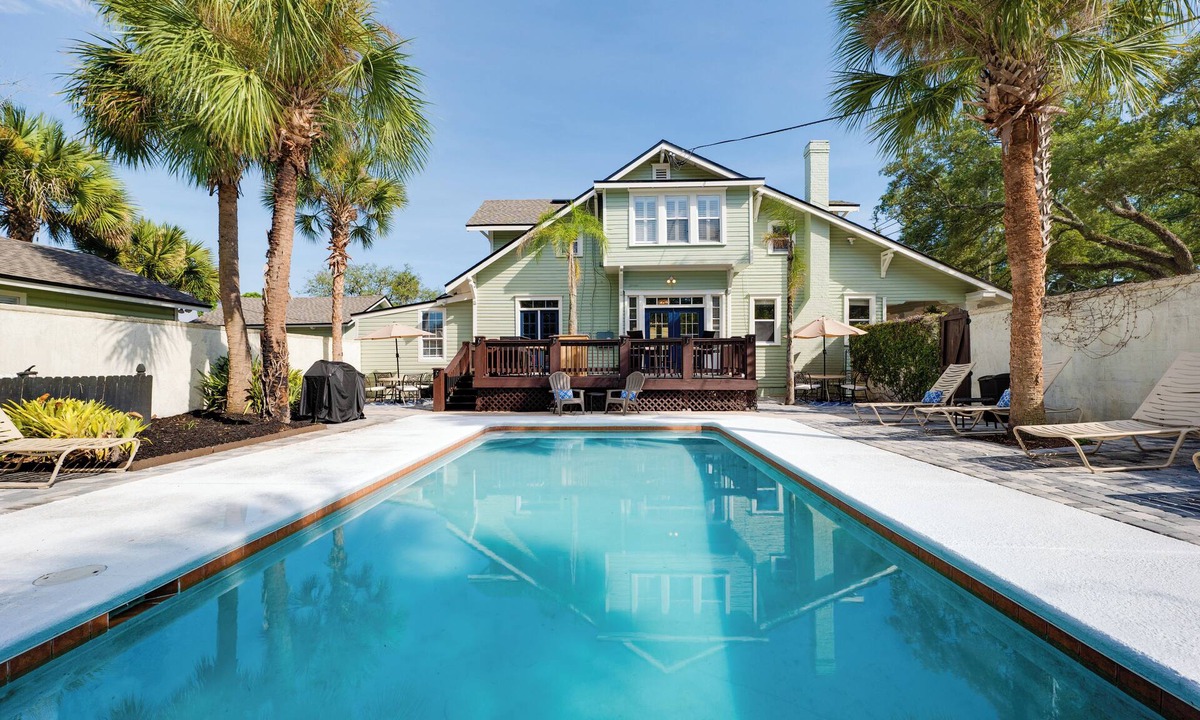 Southbank House | Historic 3 bedroom home in the Heart of San Marco