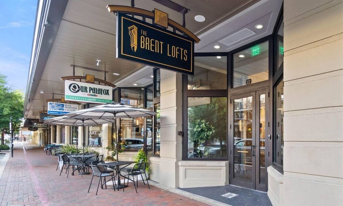 Downtown Condo | Historic Charm Southern Exposure