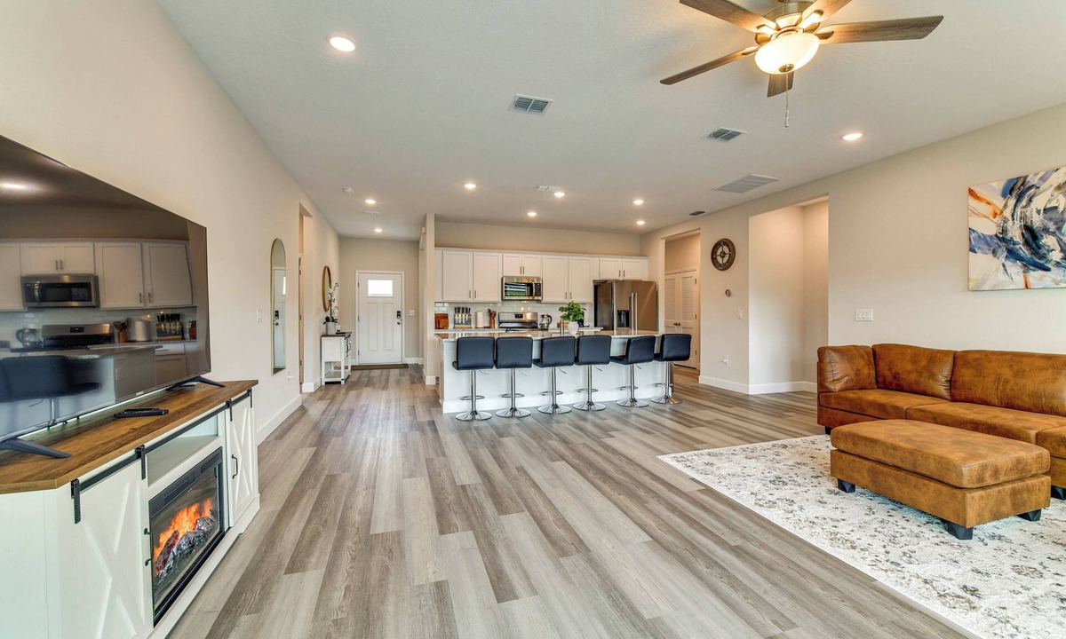 North Port House | Home < 1-Mi Walk to Warm Mineral Springs Park!