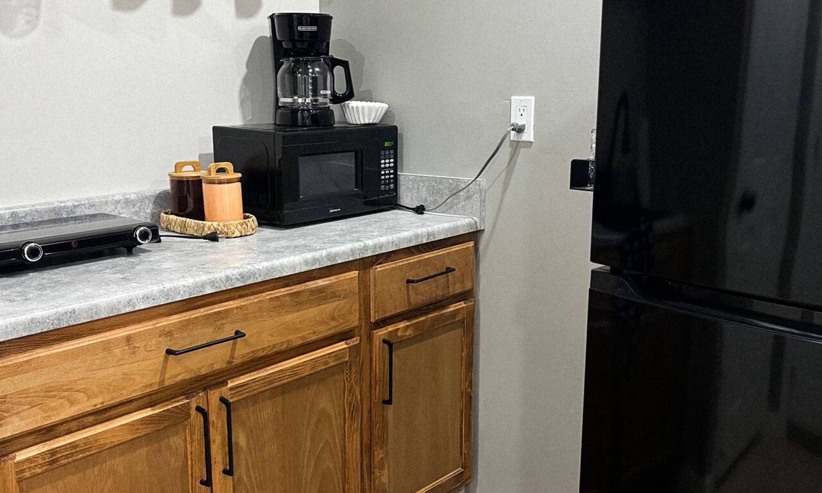 Old Seminole Heights Apartment | Home away from home ! 1-bedroom apartment in the city center