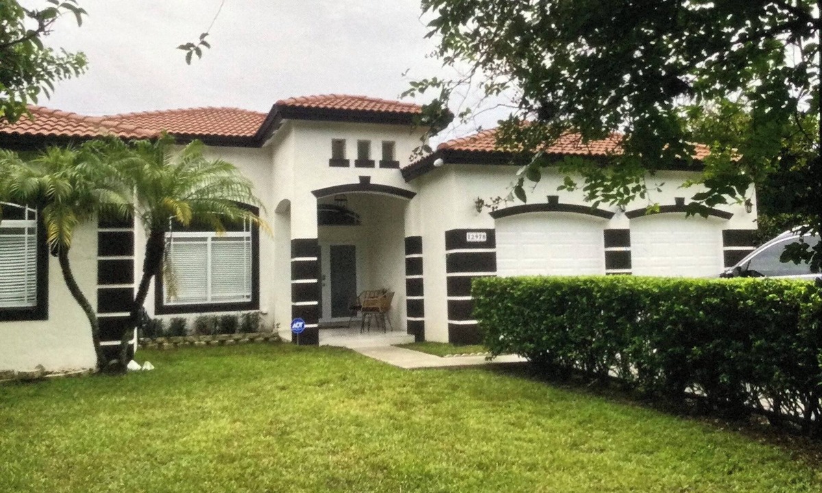 Goulds House | Home in Miami. 4 beds 2.5 baths Spacious and comfortable, in a very quiet area.