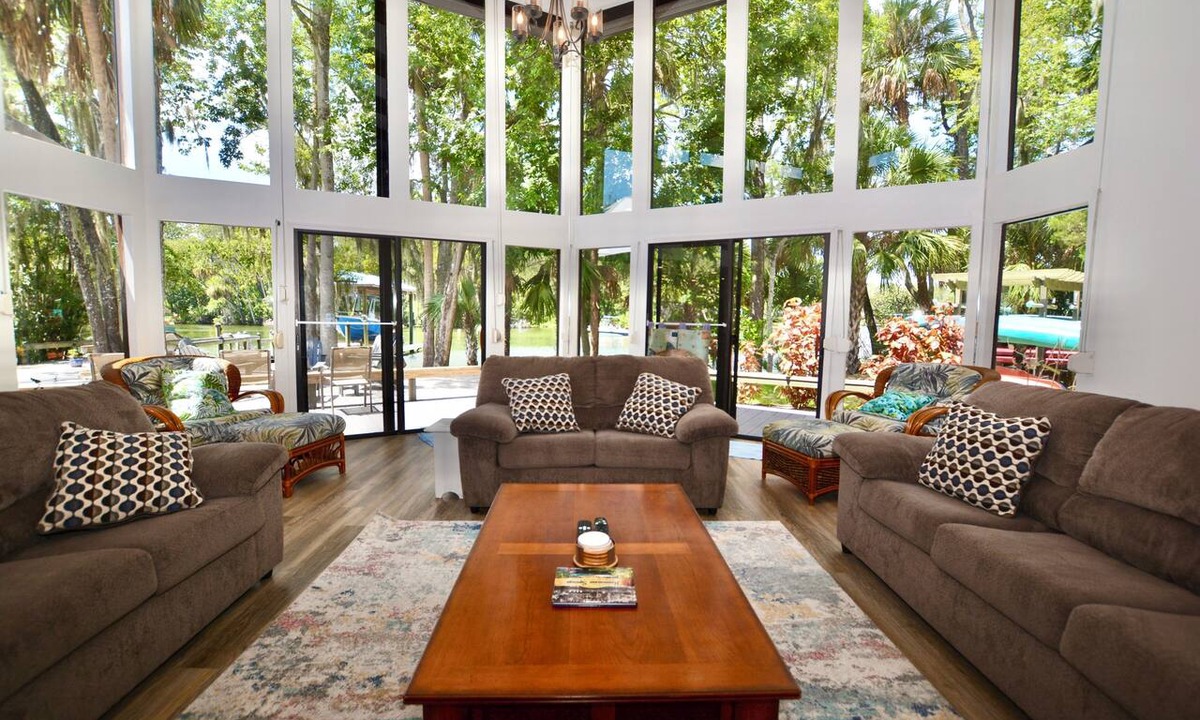 Homosassa House | Homosassa River Retreat with Pool, Dock, Fire Pit & Water Sports