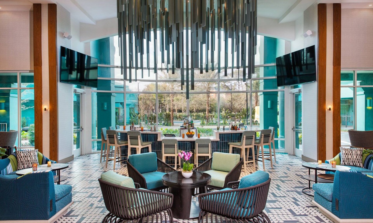 Florida Center Hotel | Hotel Landy Orlando Universal Blvd., a Tribute Portfolio Hotel