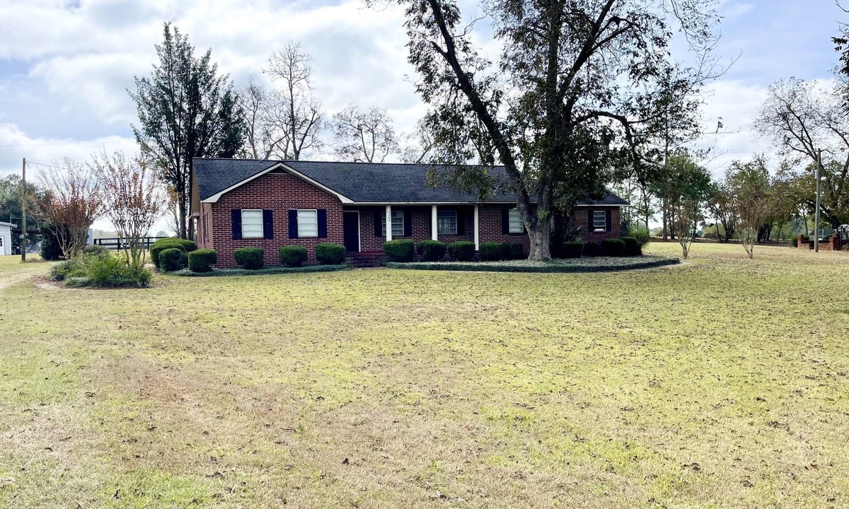 Hartsfield House | House-Family-Ensuite with Shower-Pool View-DeMott House