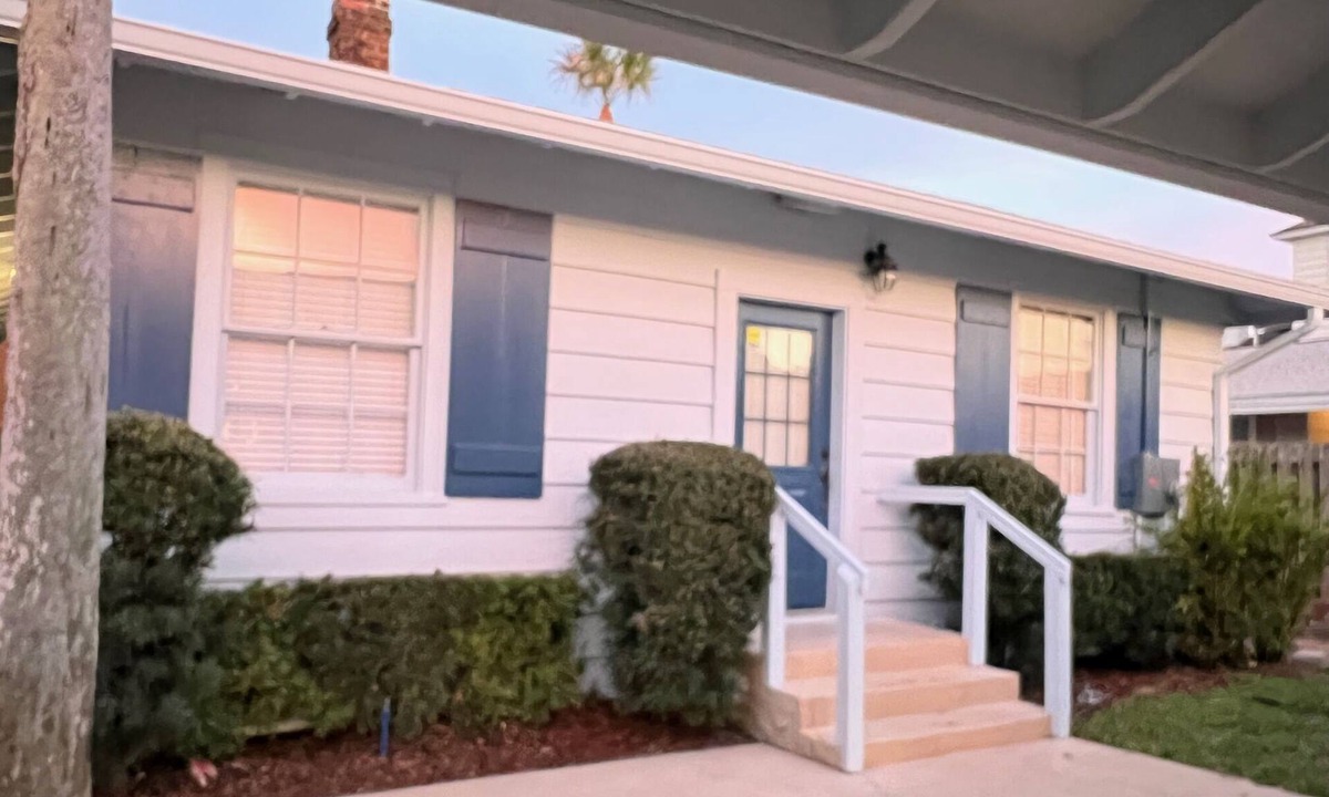 Jacksonville Beach House | House on the beach with own private beach access! 4 Bed 3 Bath