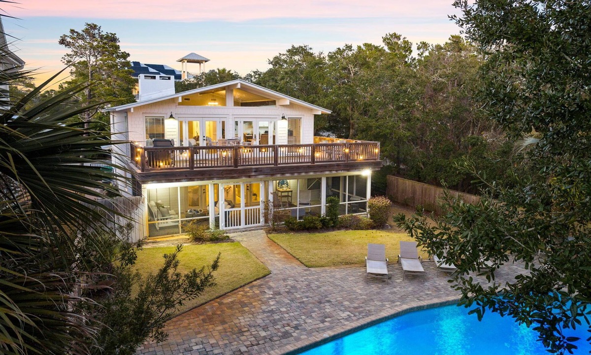 Gulfview Heights House | HUGE Private Pool & Yard! LSV, Bikes! Easy Walk to Beach! Pet Friendly!