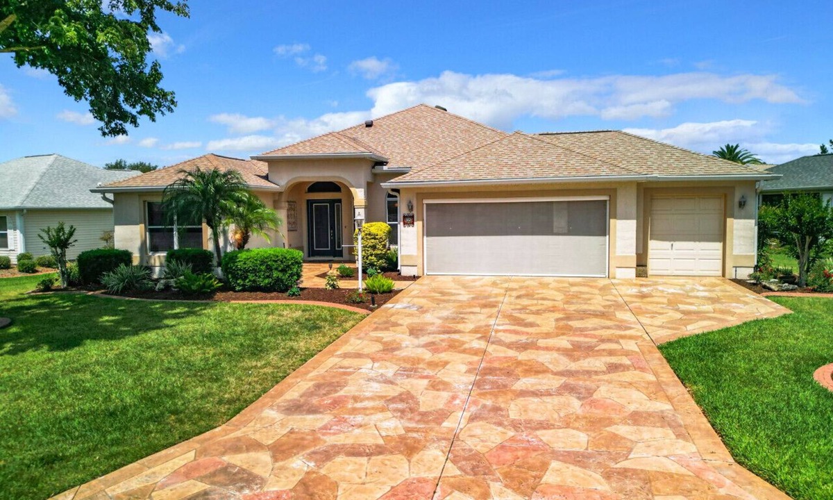 Woodbury House | Humphreys Landing at Villages of Woodbury
