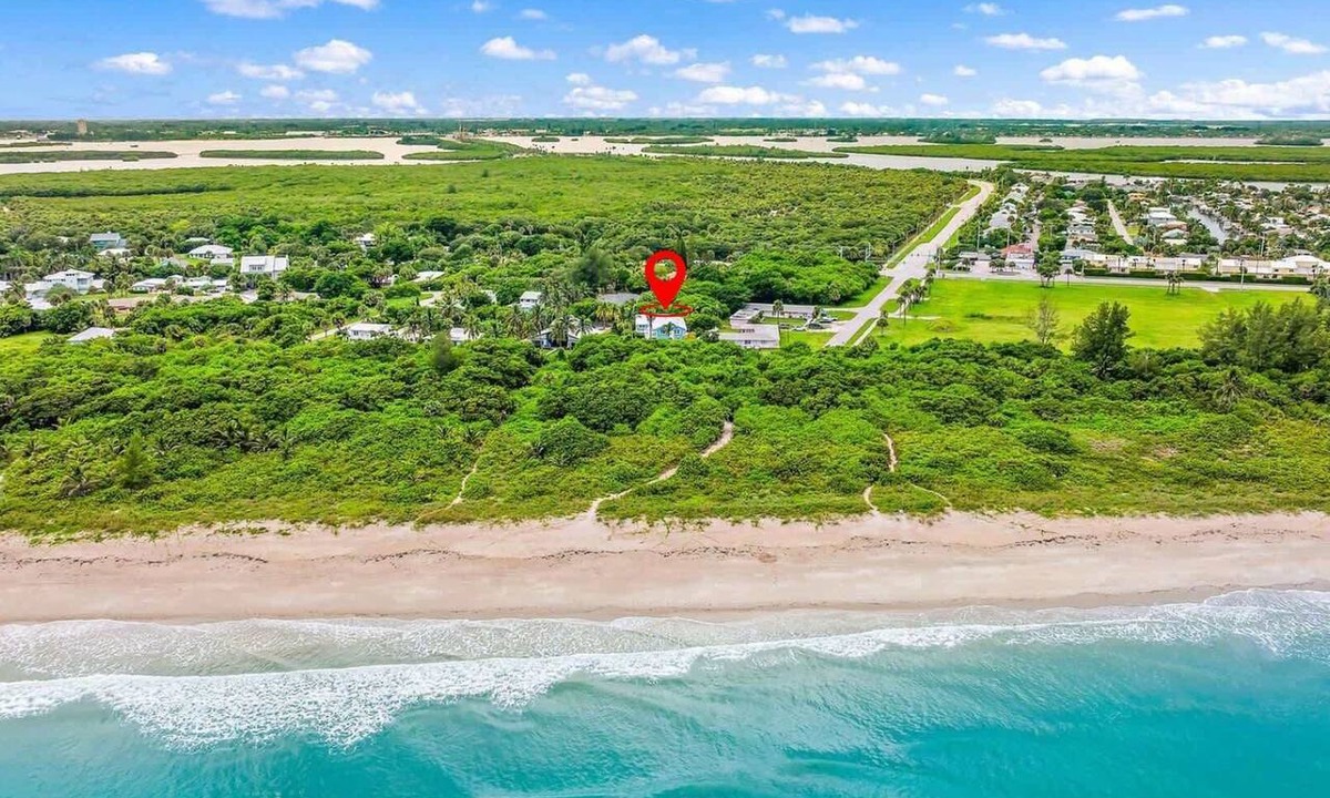 Fort Pierce Shores Condo | Hutchinson Island Beach Retreat - Pets Welcome