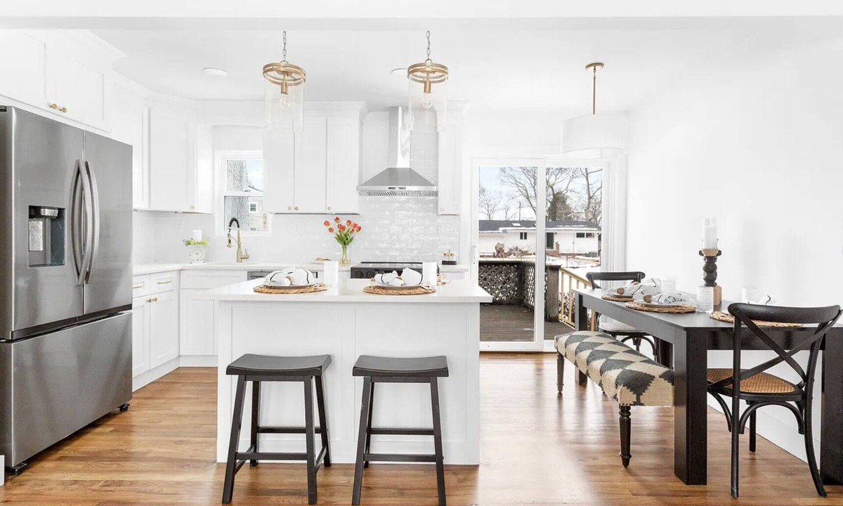 Bellport House | Immaculate 3-bedroom home in peaceful Bellport Village with AC