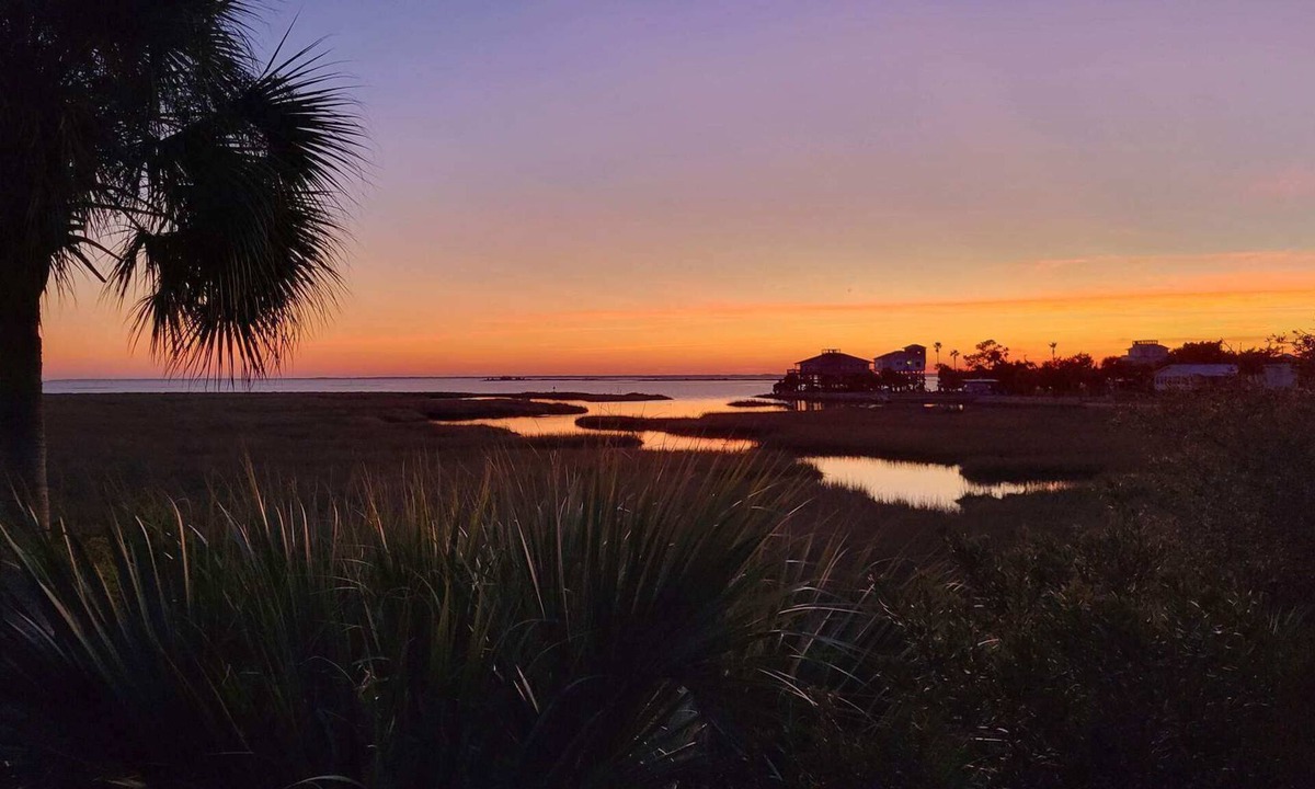 Crawfordville House | Incredibly quiet and peaceful gulf front getaway.