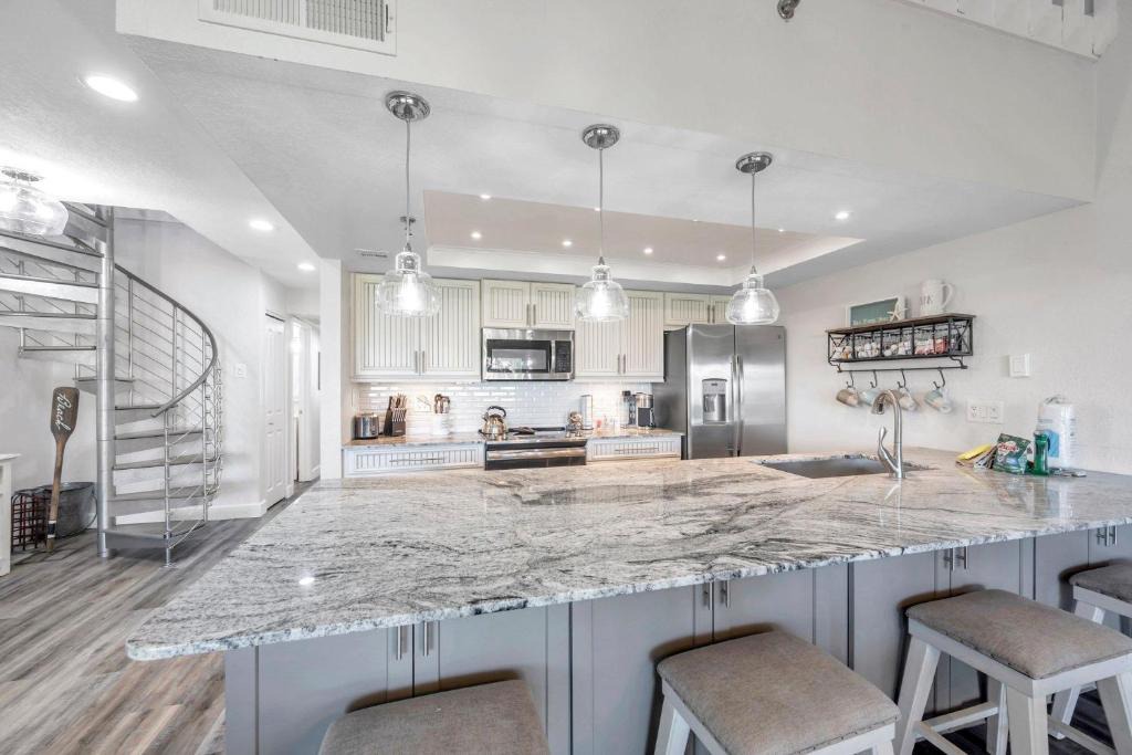 Indian Shores Apartment | Intercoastal #203