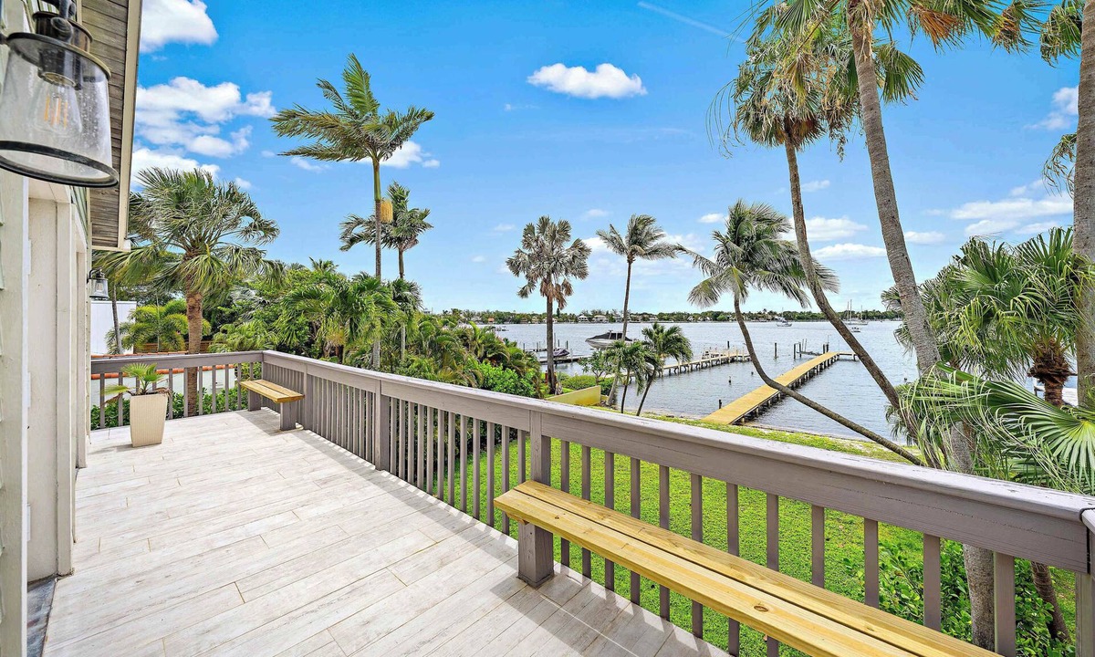 East Ocean Ave House | Intracoastal Vista II – 3BR Waterfront Escape with Private Boat Dock!