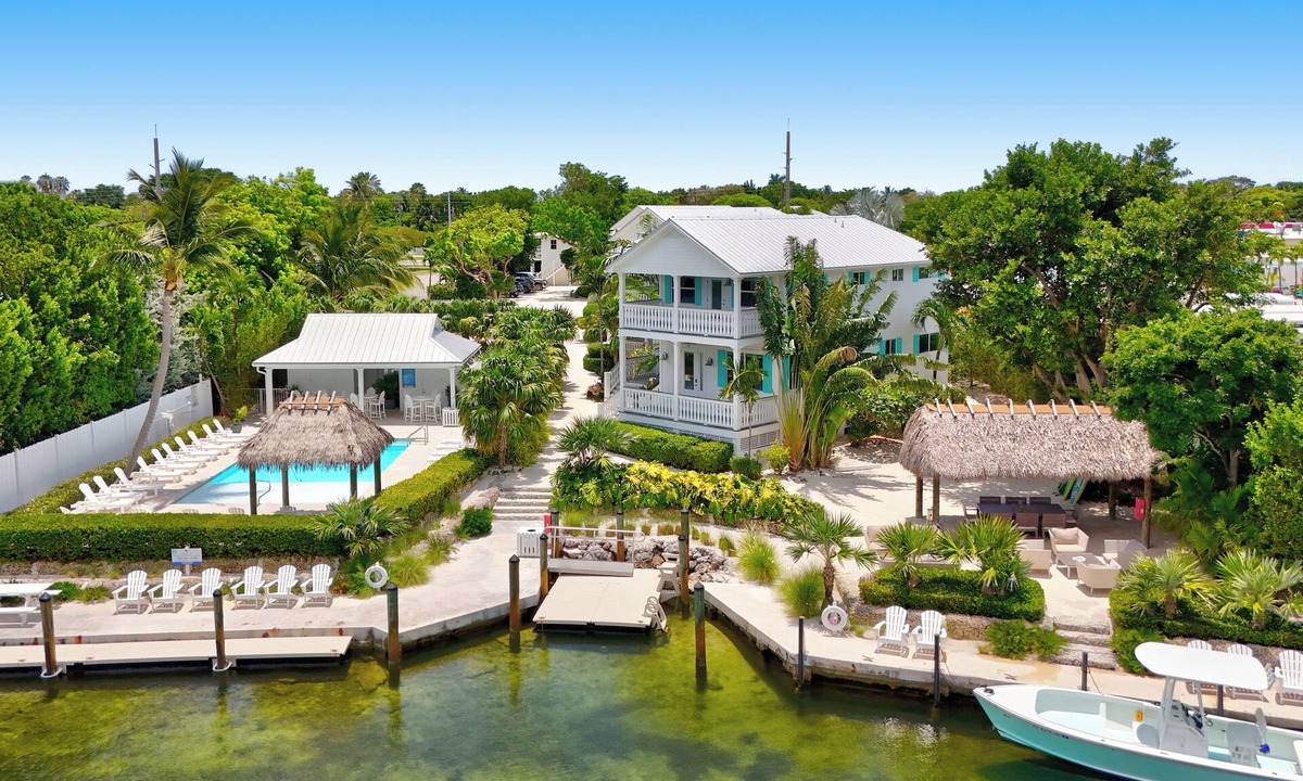 Islamorada Villa | Isla Key Acaí: Waterfront Boutique Resort, FREE Boat Dockage Sep-Oct Only!
