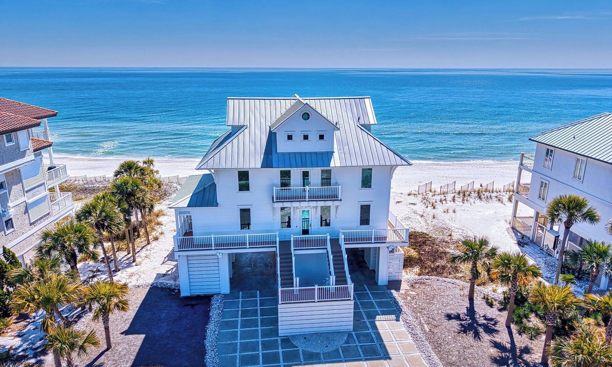 Treasure Beach Village House | Isle Dream - a premier beachfront retreat in the gated Plantation community!