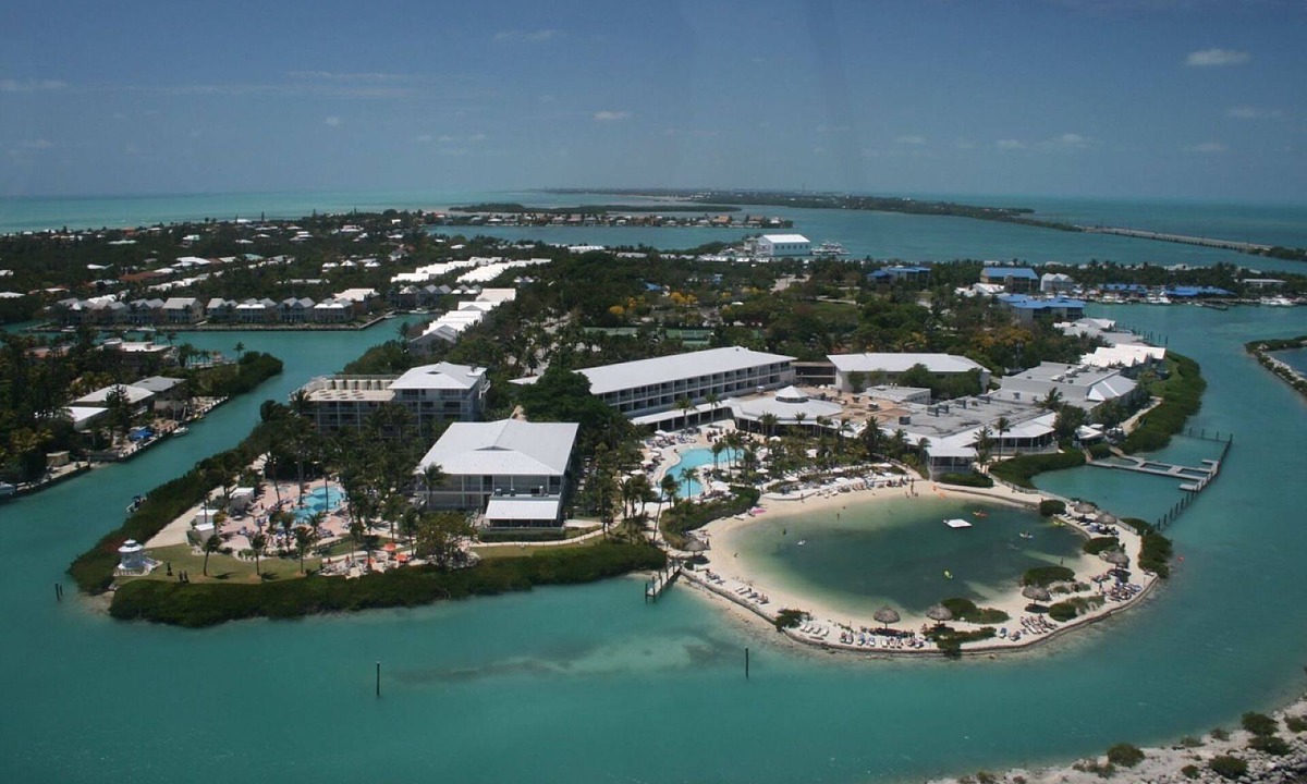 Marathon House | July Special 249 per night - 2 Bed 2.5 Bath Villa including 35’ Dock
