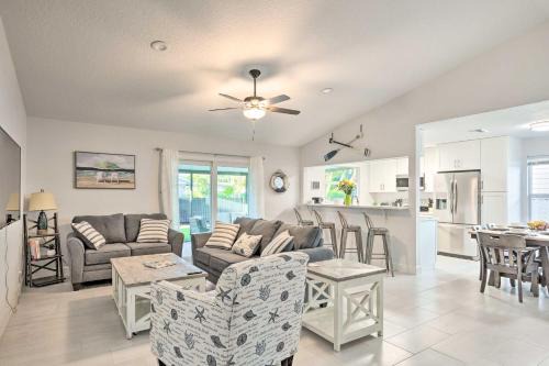 North Palm Beach Heights House | Jupiter Home w/Patio & Grill ~ 6 Mi to Beach!