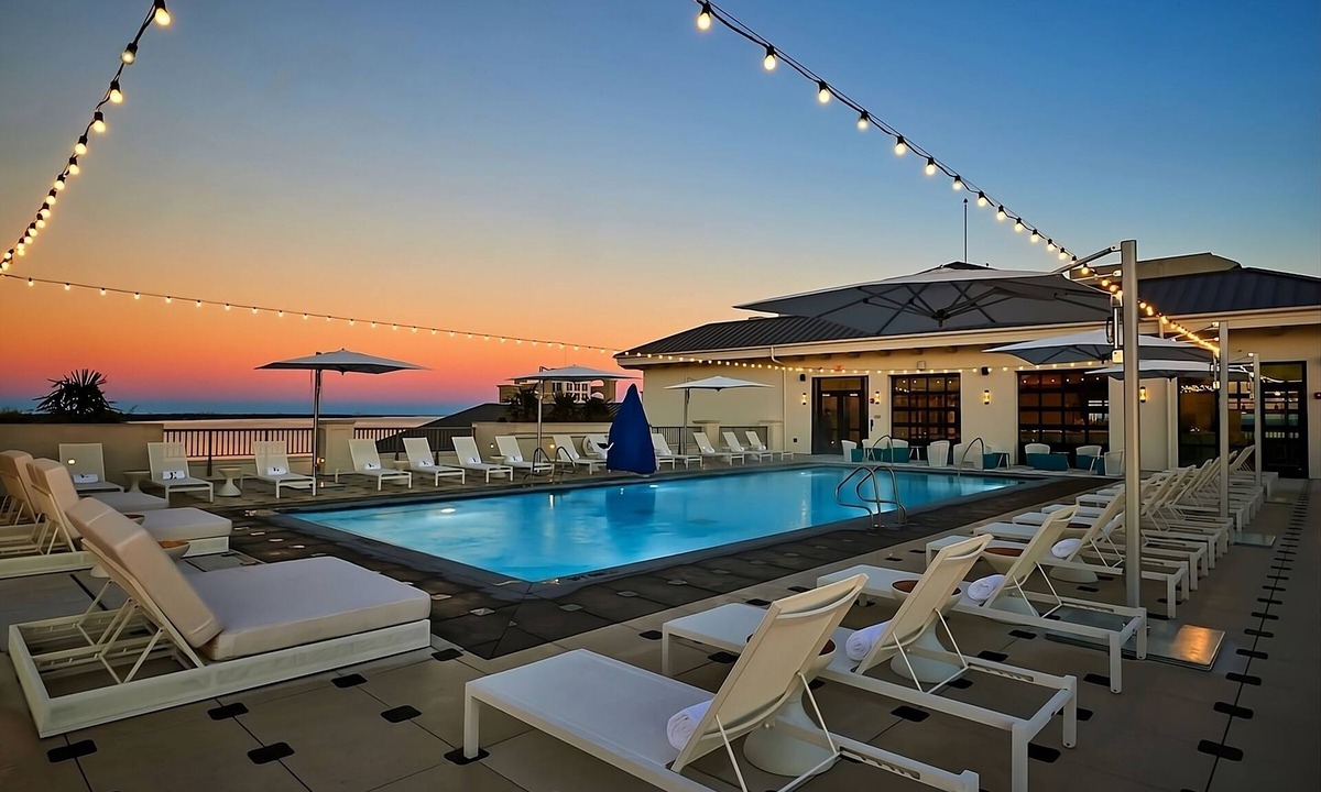 Baytowne Wharf Apartment | Just What You Were Looking For! Outdoor Pool, Near Dune Allen Beach!