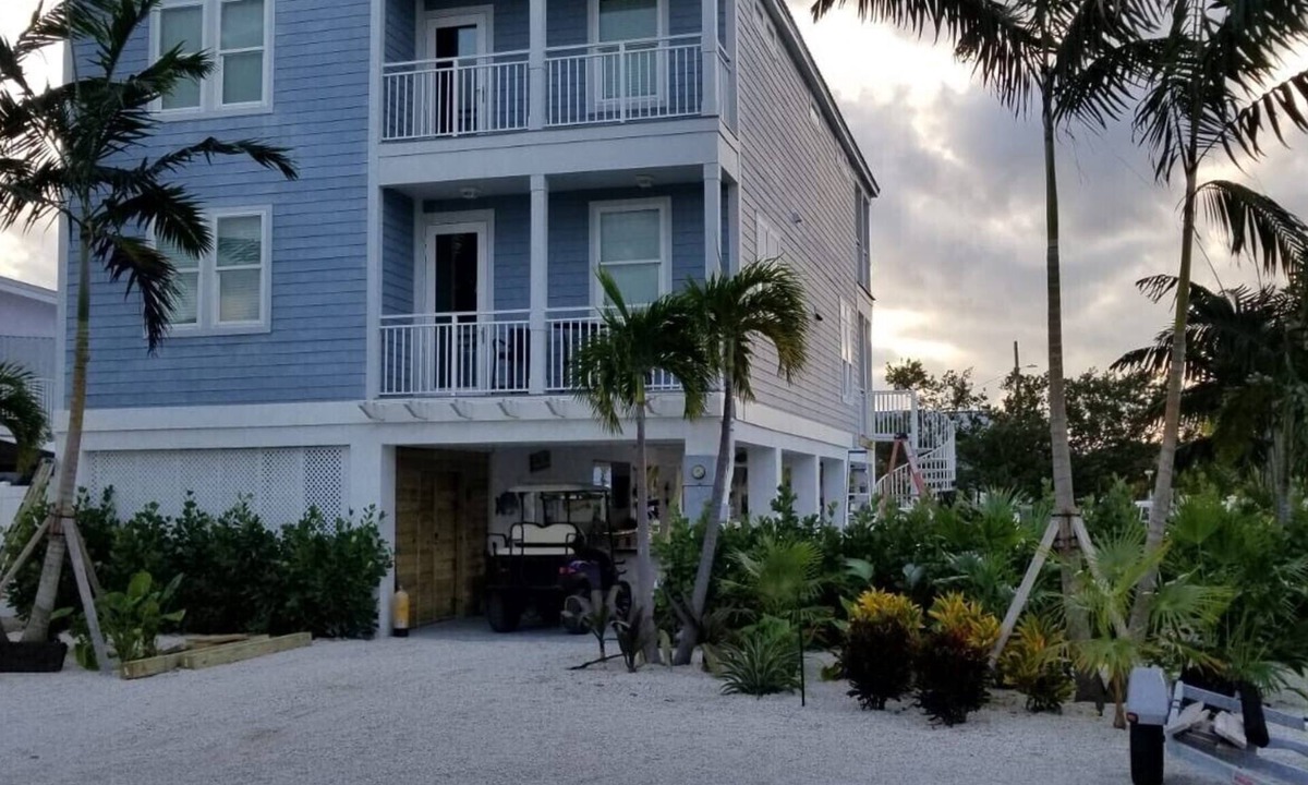 Winston Waterways House | Key Largo Canal Front Paradise/amazing outdoor area, including heated pool