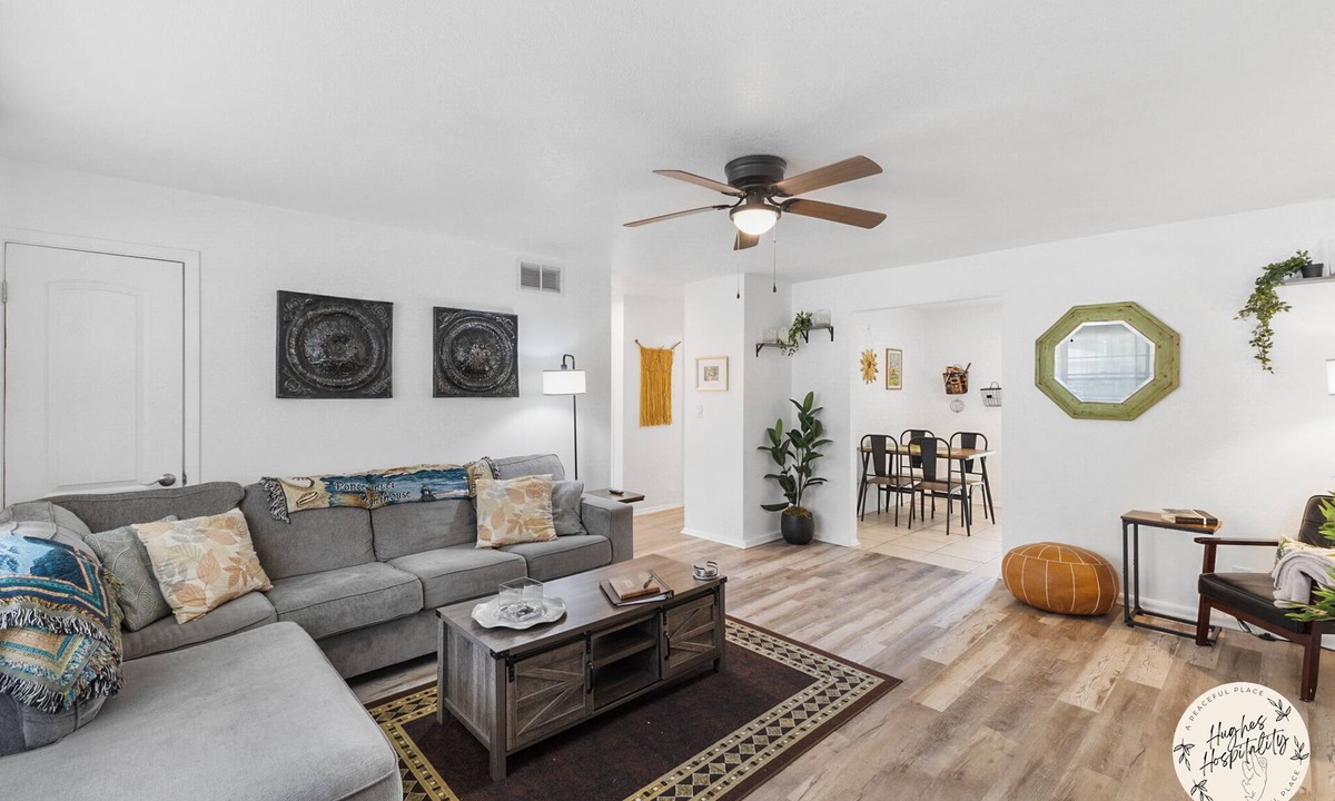 South Daytona House | KING BED! Games! Central Location. Big Weekly/Monthly Discount!