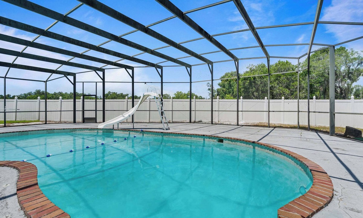 Kissimmee House | Kissimmee Lakeview Villa with Private Pool