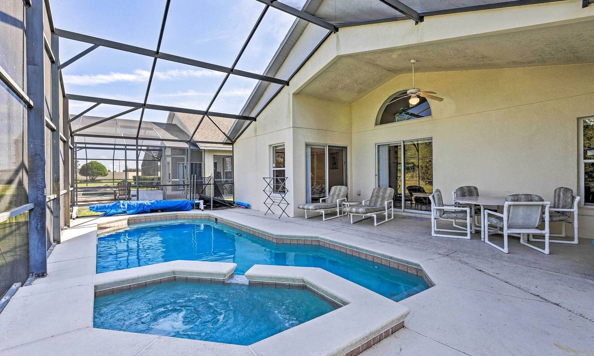 Cumbrian Lakes Villa | Kissimmee Villa w/ Pool Near Disney + Orlando!