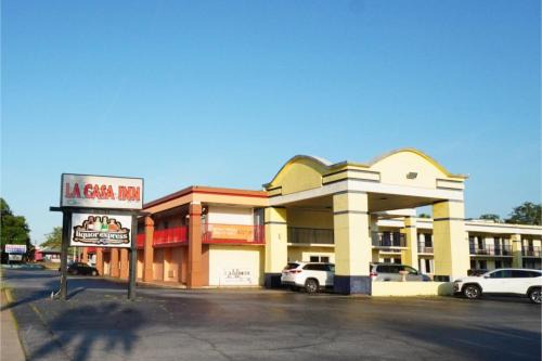 Albany Hotel | La Casa Inn Albany Near Tifton GA I 75