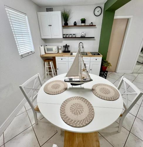 Tampa Apartment | La Casita of Raymond James Stadium