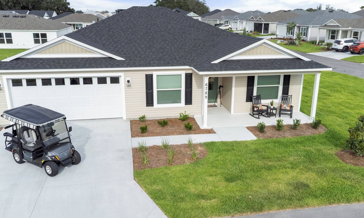 Sumter County House | LaGrange Luxury: Near Eastport w/Golf Cart!