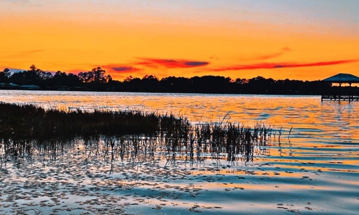 Moultrie House | Lake House Getaway/fisherman’s paradise