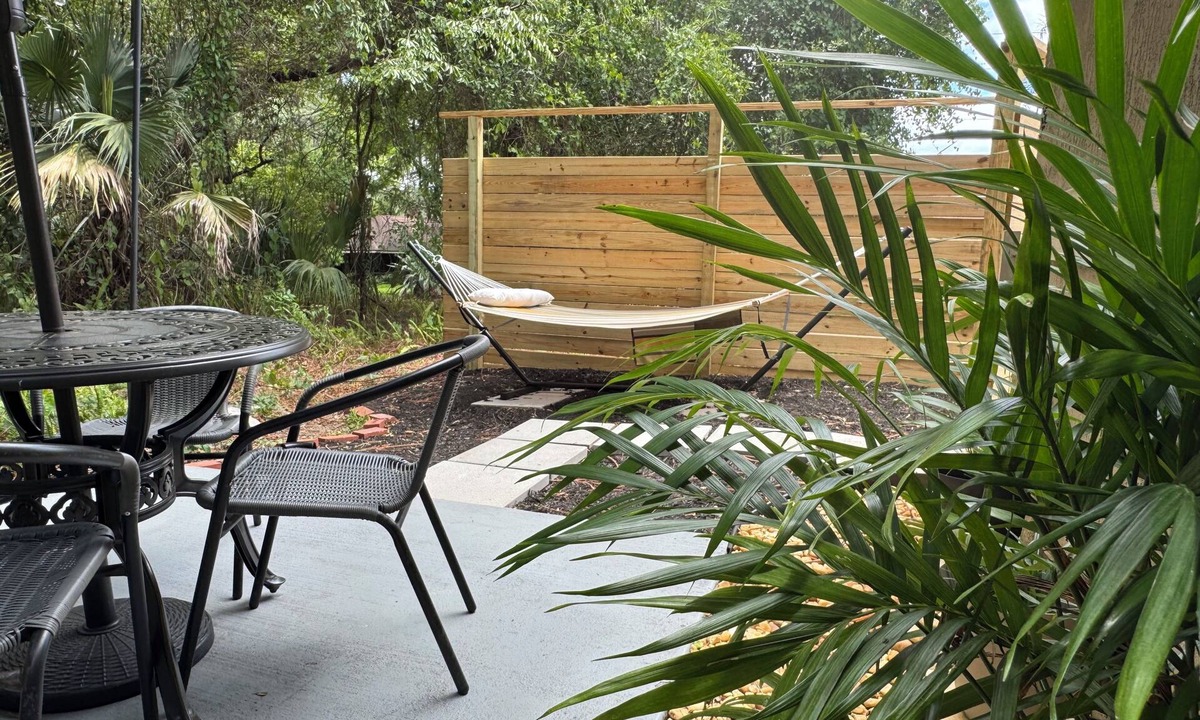 Lake Mary Cottage | Lake Mary Pool Days & Hammock Naps Book Your Escape Before It’s Gone