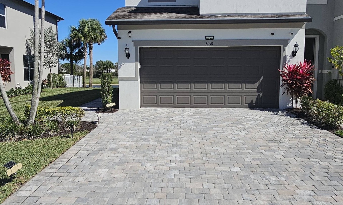 Greenacres House | Lakefront Furnished 3BR, 2-Car Garage