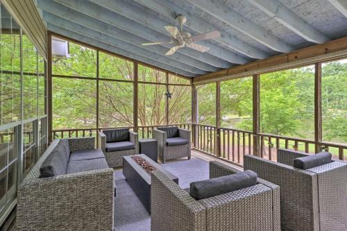 Eatonton House | Lakefront House with Private Dock + Fire Pit!