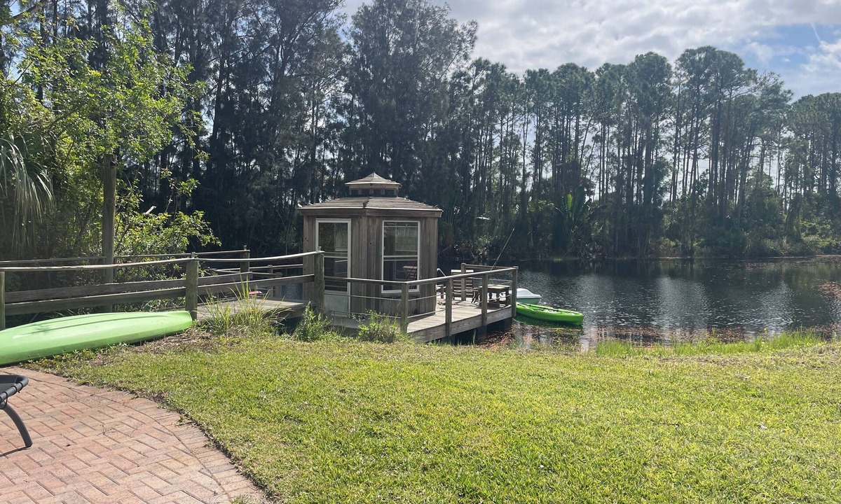 Port Saint Lucie House | Lakeside Retreat