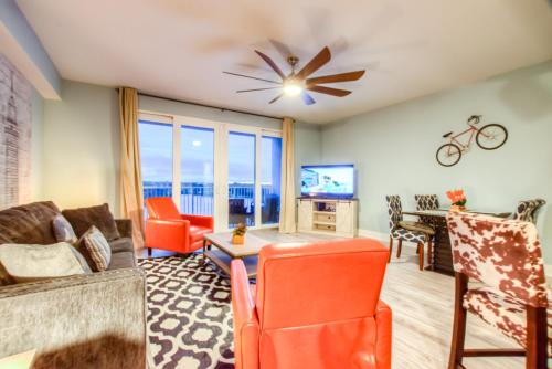 Panama City Beach House | Laketown Wharf 535 By Aneliya