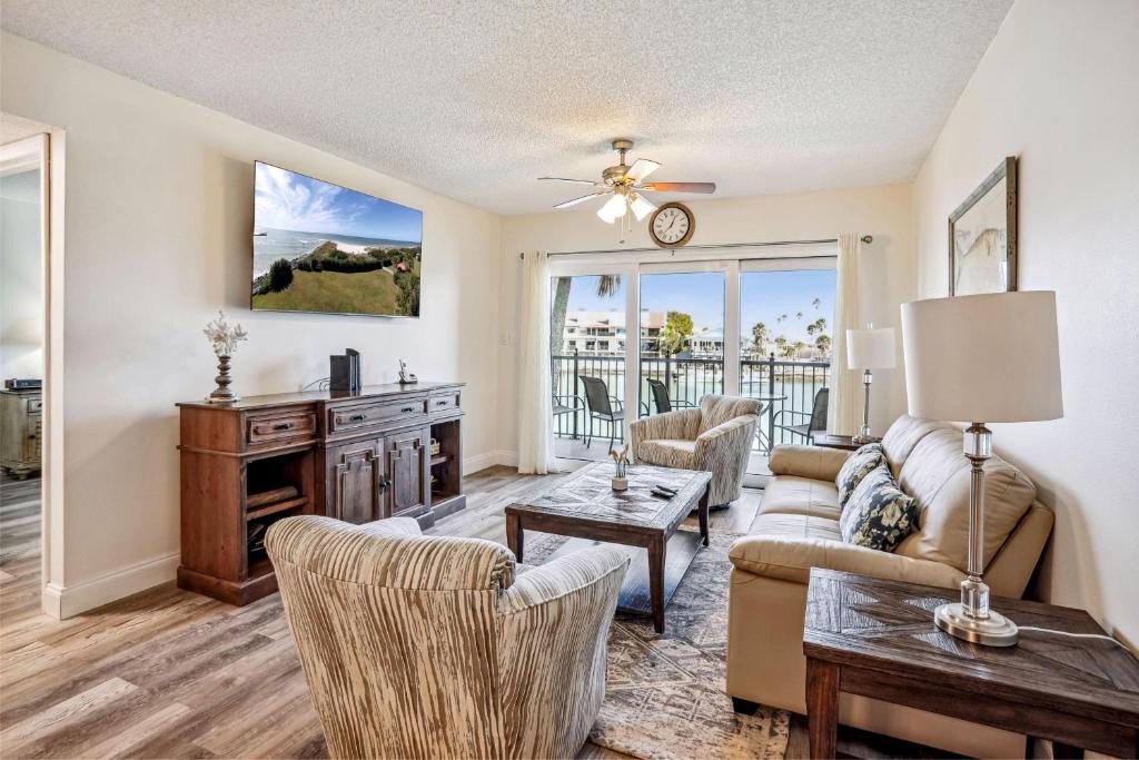 Sunset Beach House | Land's End 3-205 Bay Front - Premier