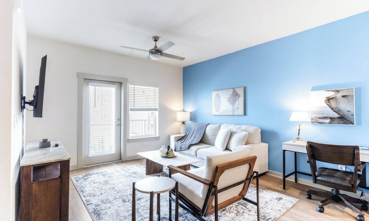 Candler Apartment | Landing | Amazing 1BD, Pool, Clubhouse