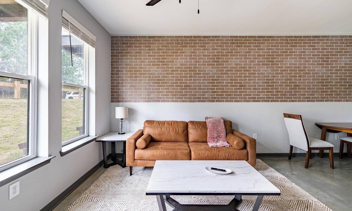 Northwest Pensacola Apartment | Landing | Amazing 1BD, Rooftop Lounge, Game Room