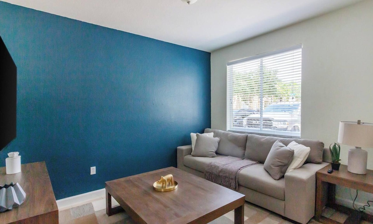 Homestead Apartment | Landing | Amazing 3BD, Pool