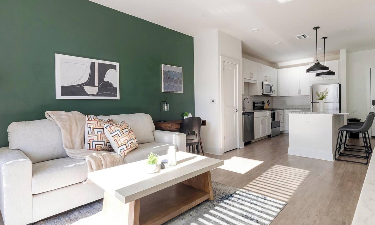 Laurel Apartment | Landing | Beautiful 1BD, Gym, Clubhouse