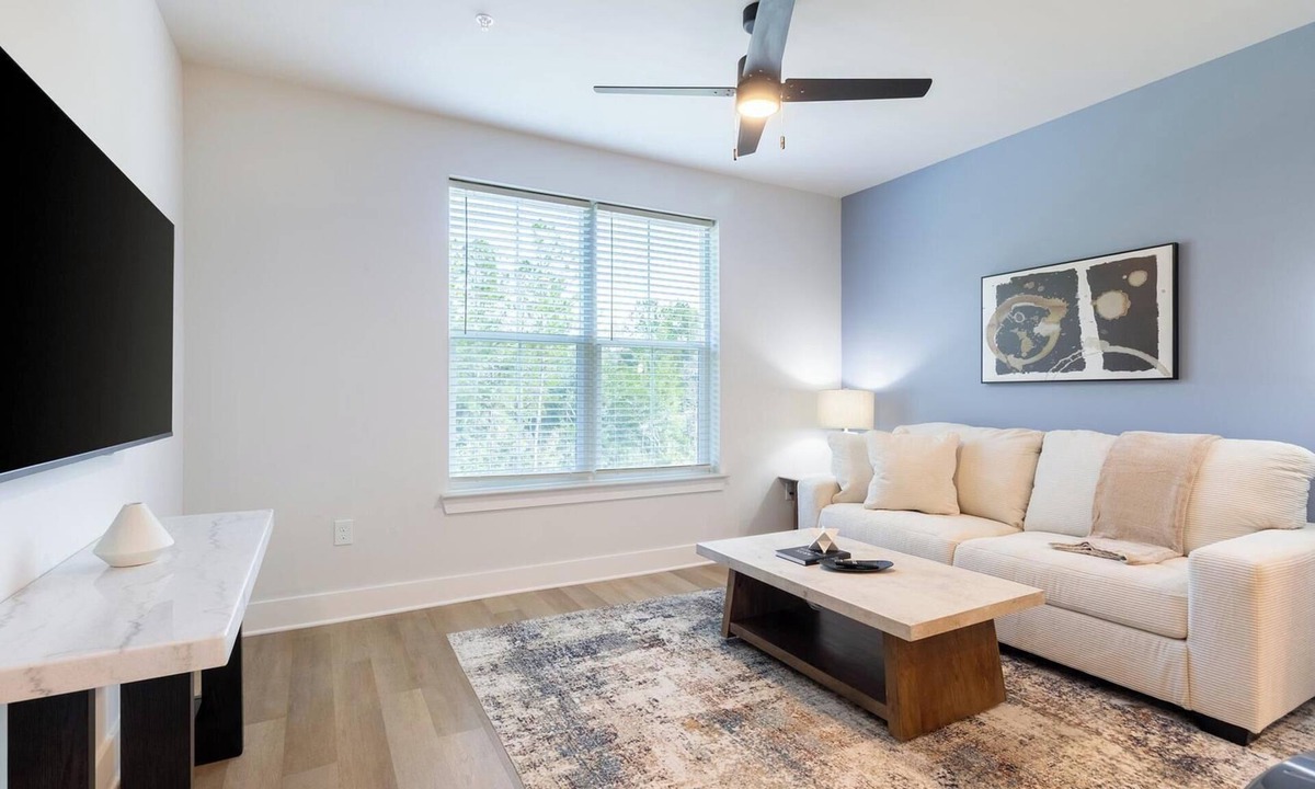 Freeport Apartment | Landing | Chic 1BD, Clubhouse, Yoga Studio