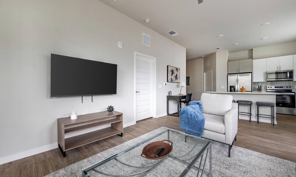 Wimauma Apartment | Landing | Chic 2BD, Gym, Clubhouse